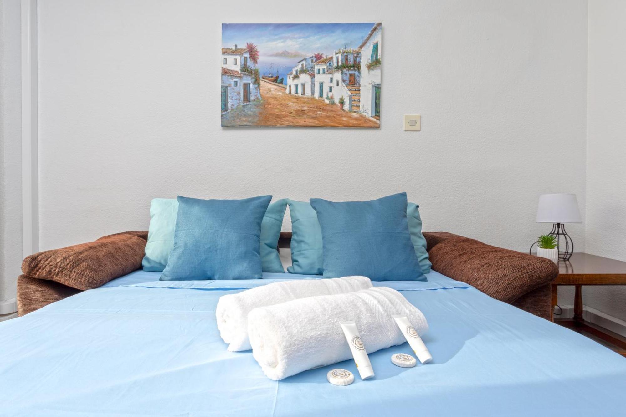 1003 - Seafront Apartment On El Paseo - Air Conditionning - Wi-Fi - Smart Tv Almuñécar Esterno foto